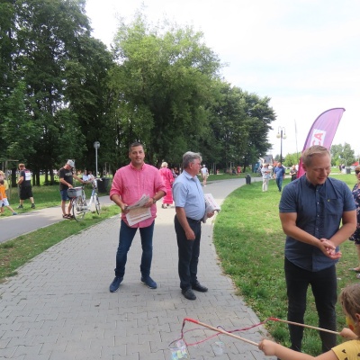 Zdjęcia z pikniku na Borkach - org. Nowa Lewica w Radomiu